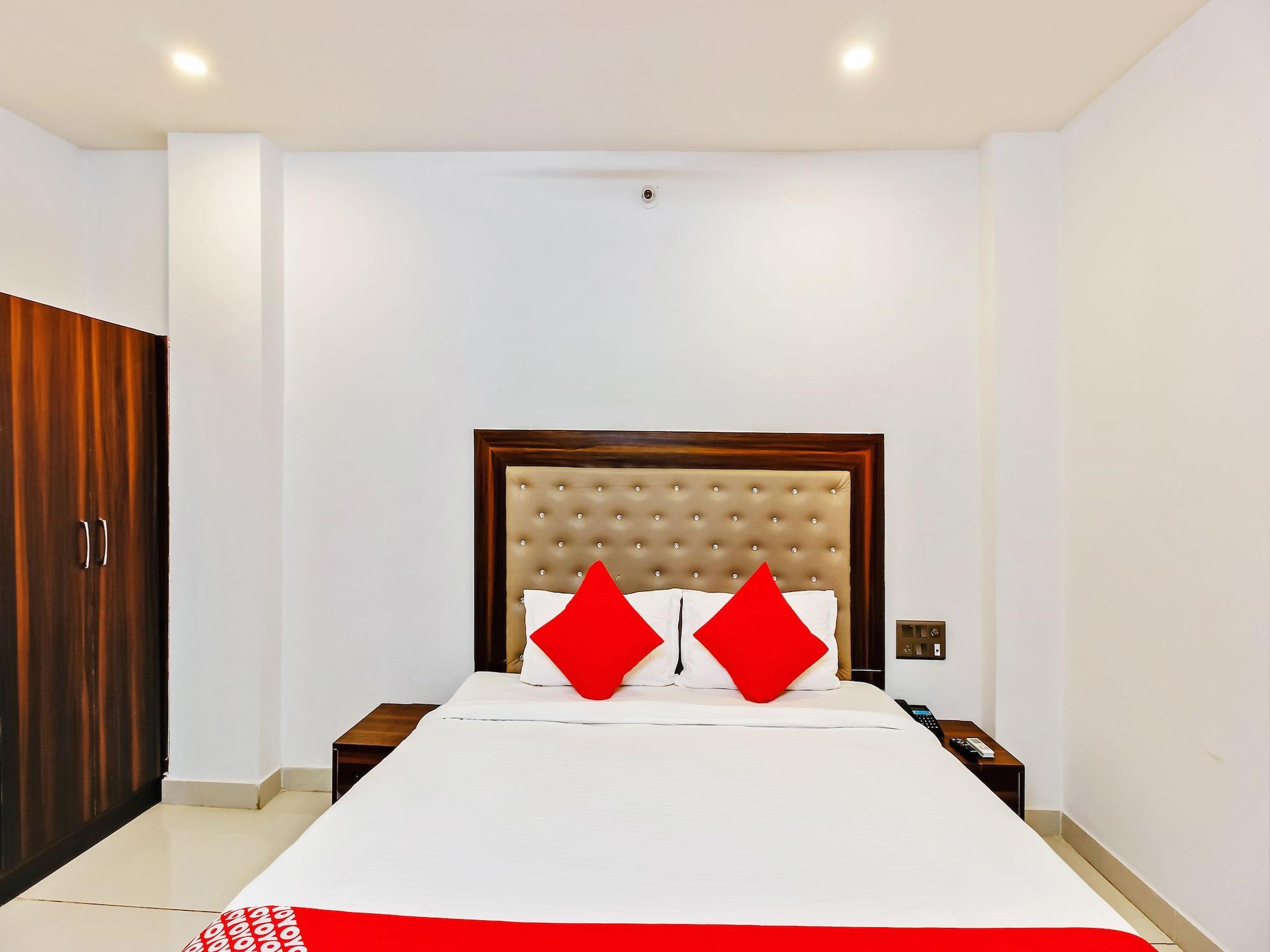 Oyo 29131 Hotel Mn Grand 商沙巴 外观 照片