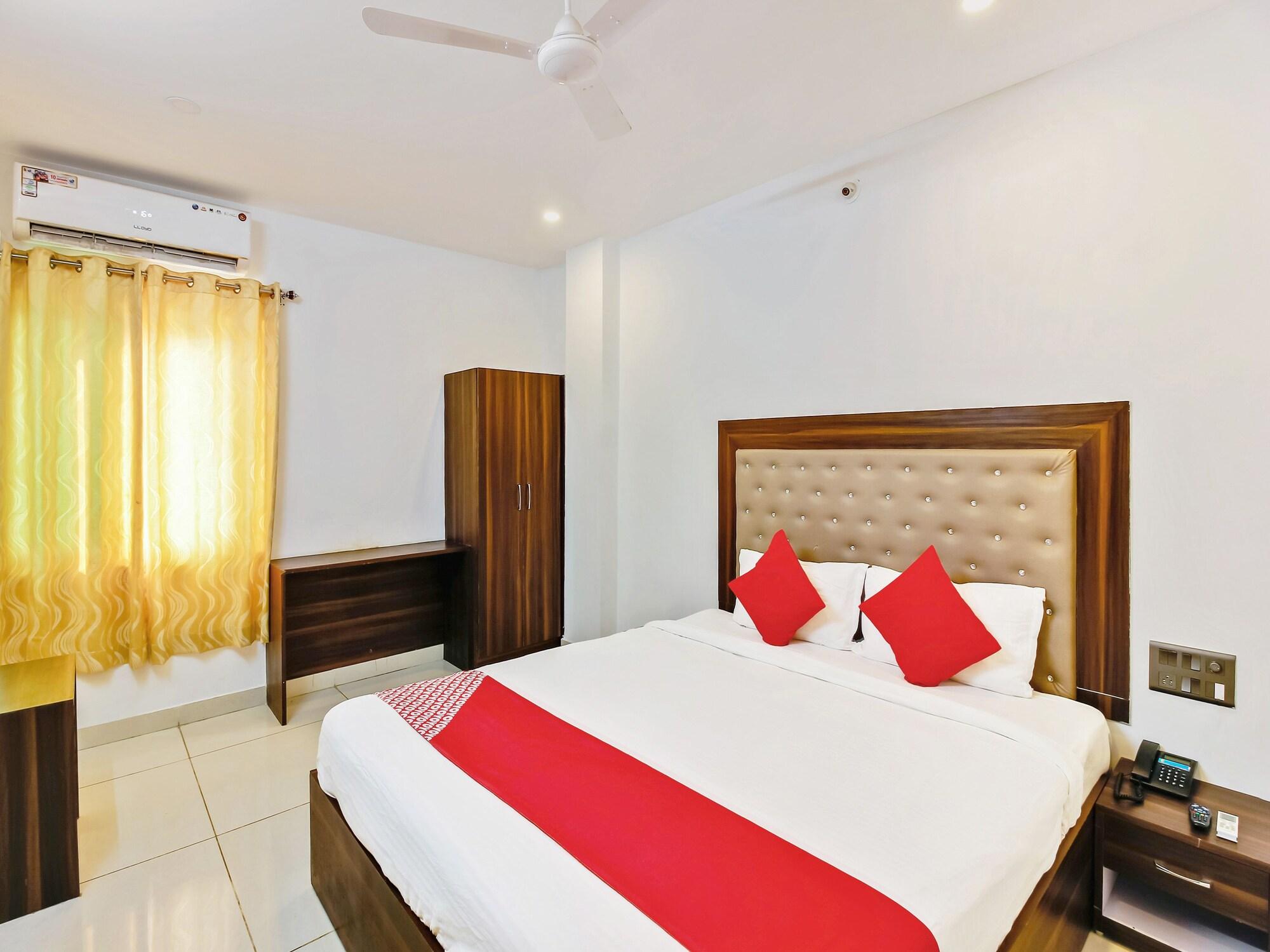 Oyo 29131 Hotel Mn Grand 商沙巴 外观 照片